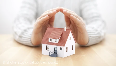 Richtig versichert? Versicherungsschutz gibt Sicherheit © shutterstock – Jakub Krechowicz