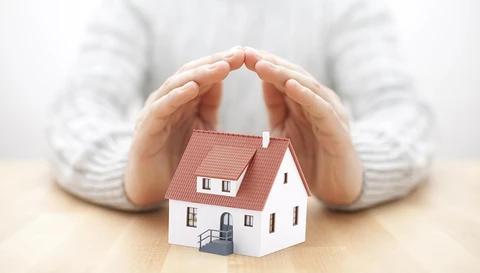 Partner Portal für Versicherungen, Handwerker und Kriminalpolizei © shutterstock von Jakub Krechowicz