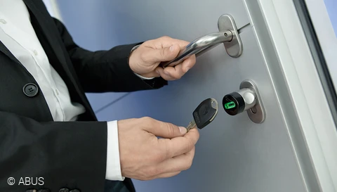 Zutrittskontrolle nach Ihren Wünschen – mit unserem CodeLoxx System © ABUS