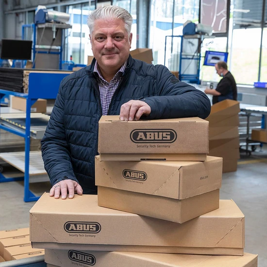 Michael Thieme, Bereichsleiter Logistik. &copy;ABUS