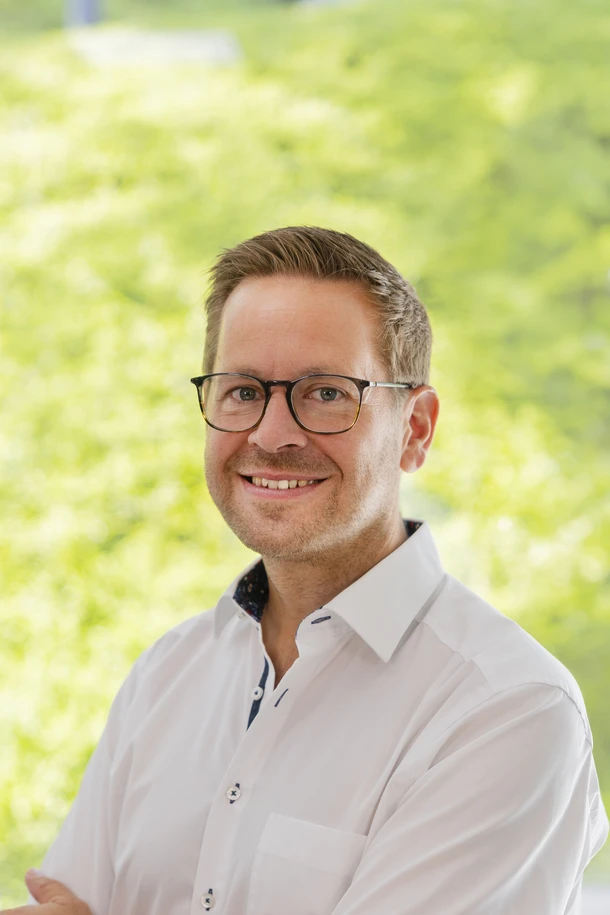 Portraitbild eines Mitarbeiters aus der Personalabteilung ©ABUS