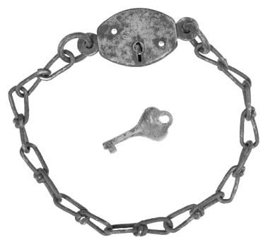 An old lock chain with a key lying in its centre © ABUS