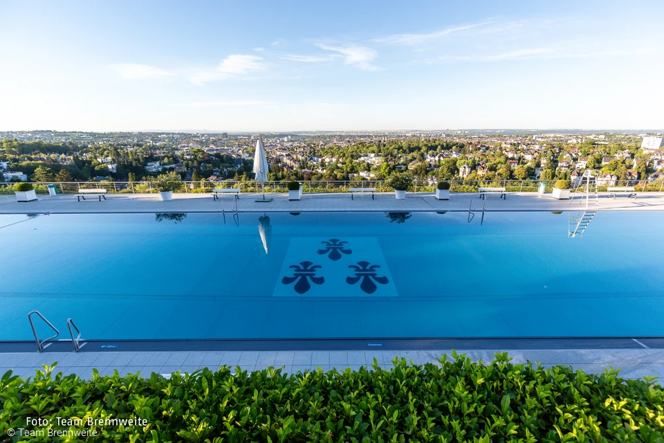 Relax high above the rooftops of Wiesbaden © Team Brennweite