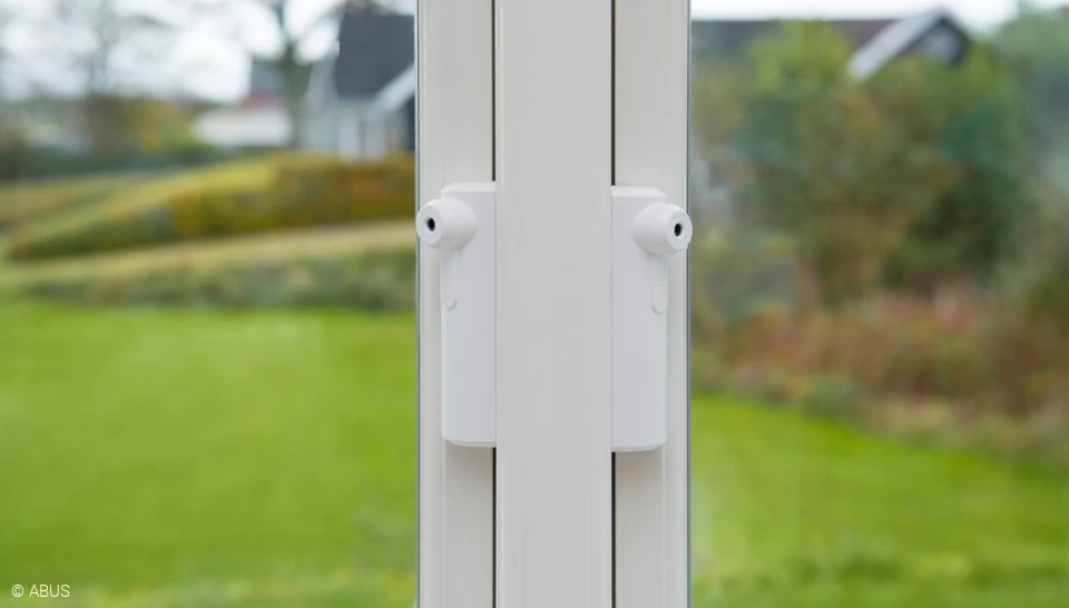 Extra inbrottsskydd med fönsterlåset FTS16 © ABUS