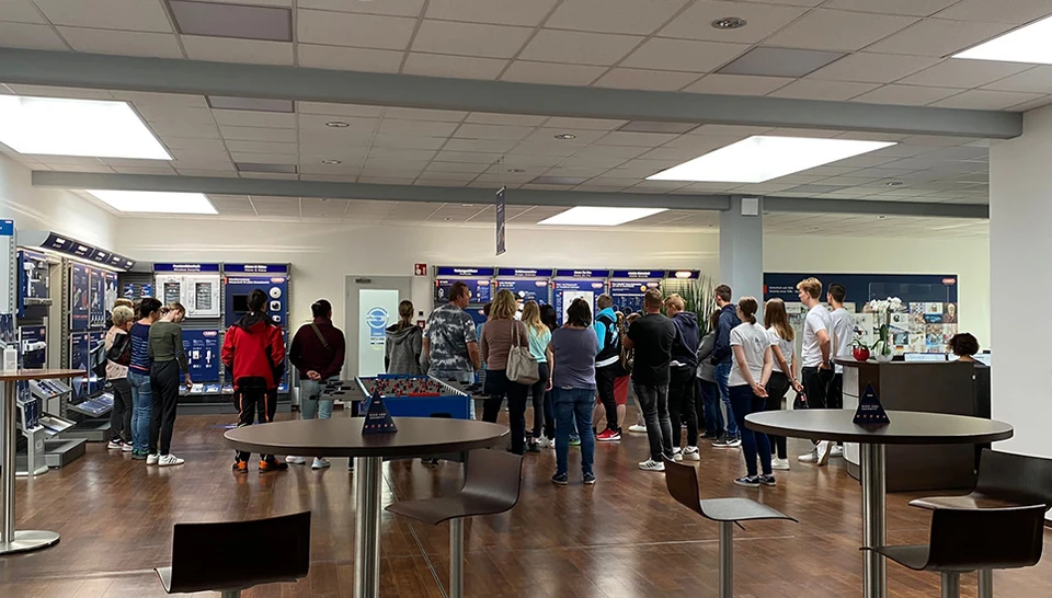 Auch ein lockerer Informationsaustausch zu Ausbildungs- und Studienangeboten durfte nicht fehlen © ABUS