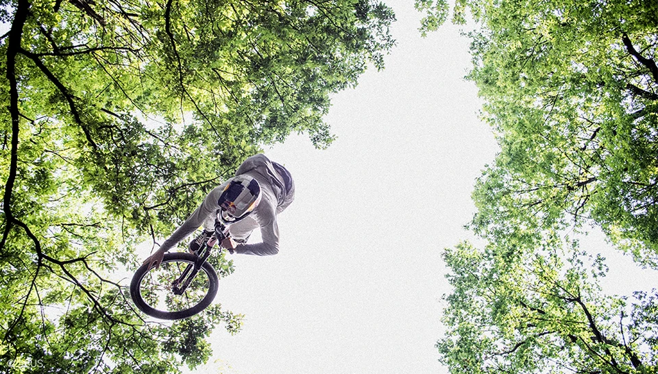 Dawid Godziek partners up with ABUS © ABUS