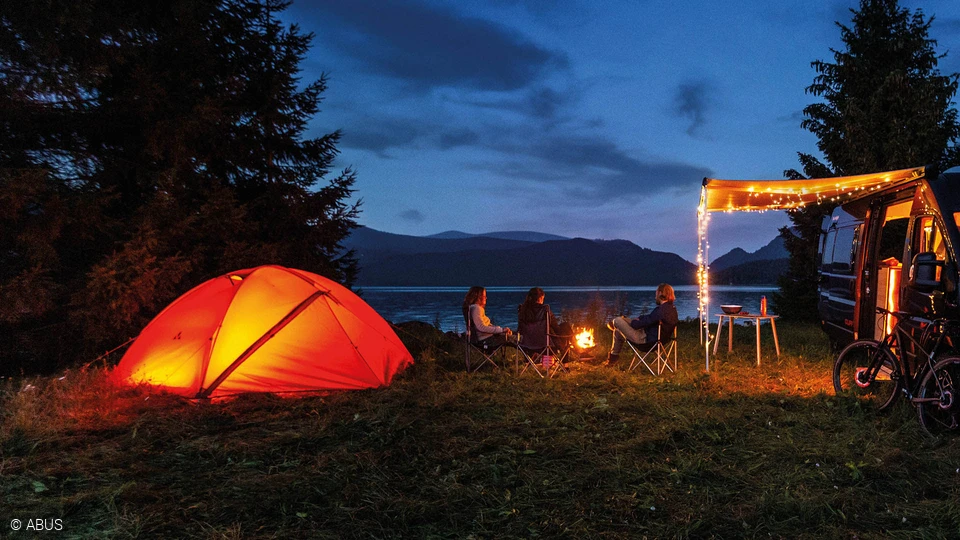 The practical tent lock: easily lock your tent with our 145 combination lock © ABUS