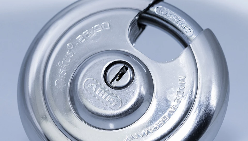 Die Frontansicht vom Diskusschloss © ABUS