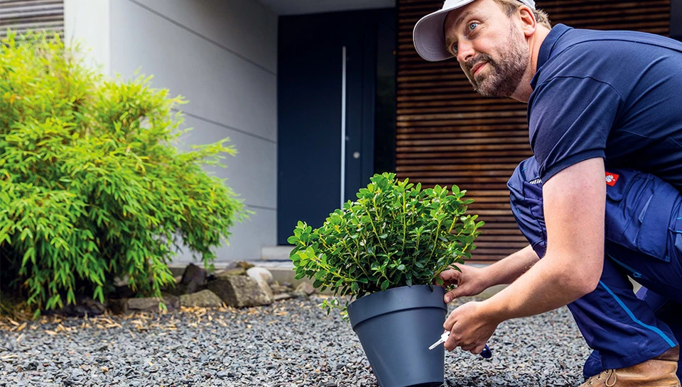 Never hide keys under the flowerpot again, thanks to the Smart KeyGarage &copy; ABUS
