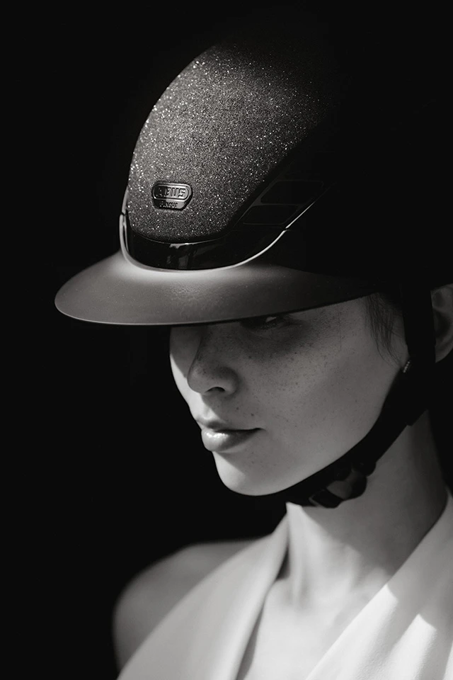 Reithelm AirLuxe Supreme Glam von ABUS PIKEUR. ©ABUS