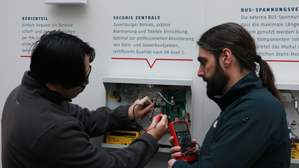 Ausbildungen bei ASC © ABUS