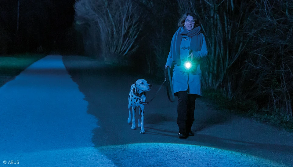 Our lightweight SecLight aluminium LED torches bring light into the dark © ABUS