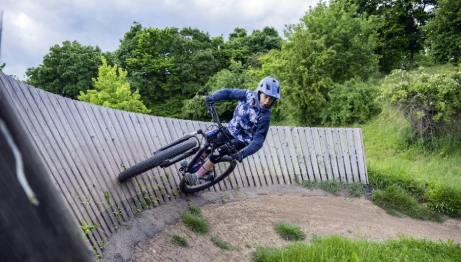 YouDrop FF - på rampen med full-face hjelm © ABUS