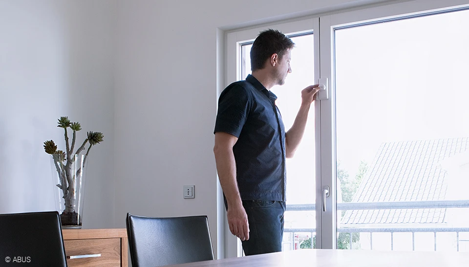 Ingen søgning efter nøgler mere – med FTS106 åbner du praktisk via talkode © ABUS