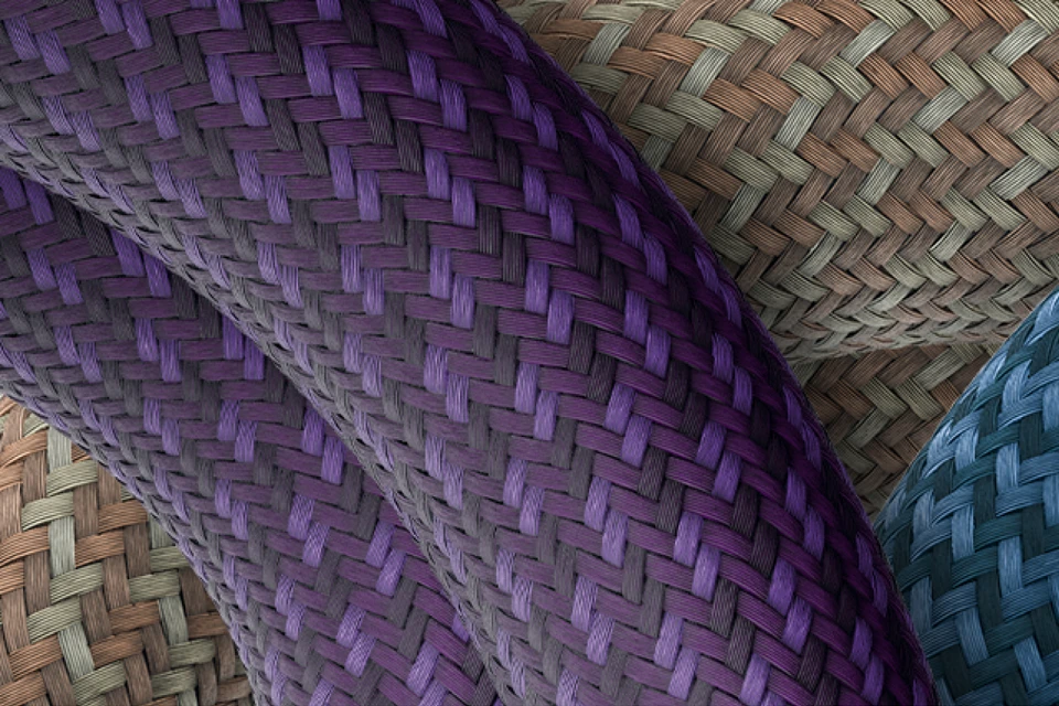 Close-up of the woven textile cover of the YARNIT chain lock © ABUS