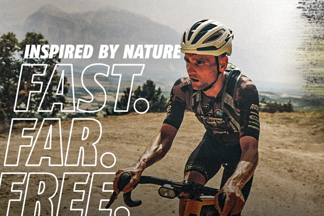 Nærbillede af Paul Voss med Taipan Gravel-hjelm med påskriften »Inspired by Nature – Fast. Far. Free.« © ABUS