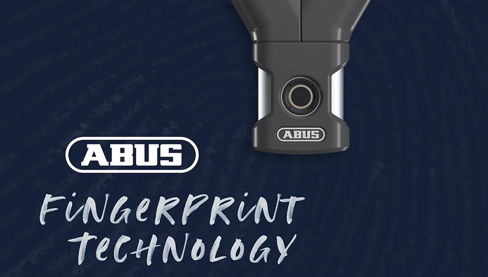 Das Fingerprint-Veloschloss YARDO 7807F vor einem dunklem Hintergrund ©ABUS