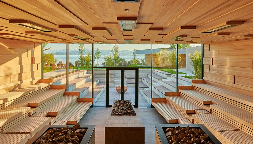 Different wellness environments increase the demands on the locking system. The cylinders of the Bravus.2000 can be easily adapted to the conditions of the building. © Therme Lindau GmbH | David Matthiessen