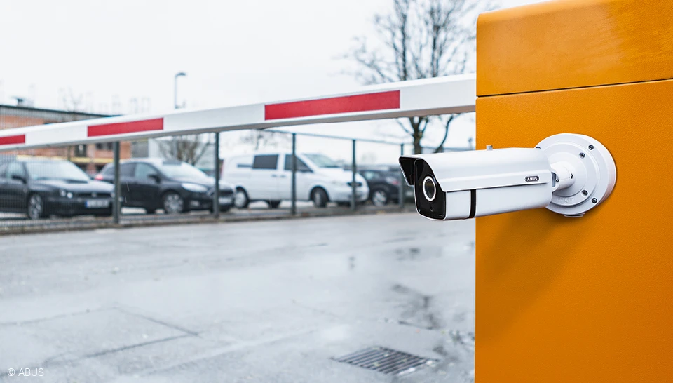 Schon der Zugang aufs Gelände wird mittels Zutrittskontrolle und Videoüberwachung geregelt.