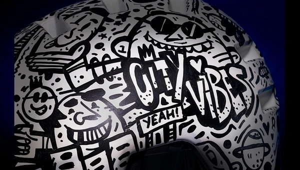 CityVibes lettering, skyscrapers & grinning faces &copy;ABUS