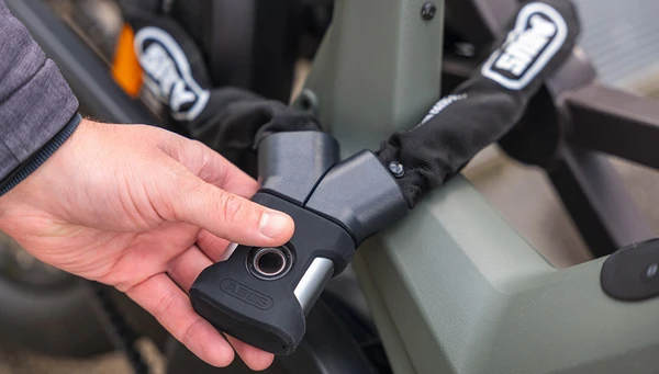 The YARDO 7807F bike lock secures a bike and is opened using a fingerprint &copy; ABUS