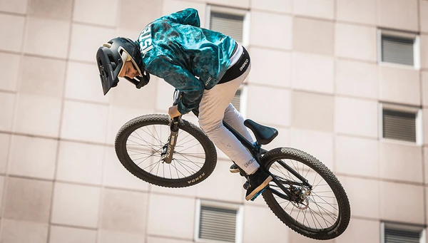 Tom Isted / &copy; ABUS
