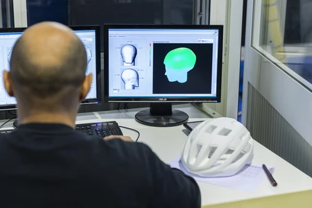 Computer visualisation of a 3D temperature map of a head model for helmet development &copy; ABUS