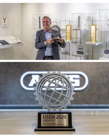 Michael Br&auml;uer, Leiter &Ouml;ffentlichkeitsarbeit und Markenbotschafter von ABUS, pr&auml;sentiert den &bdquo;EISEN 2020&ldquo;, mit dem der Terrassent&uuml;rantrieb HomeTec Pro heute durch die Koelnmesse in Kooperation mit dem Zentralverband Hartwarenhandel e.V. ausgezeichnet wurde.
